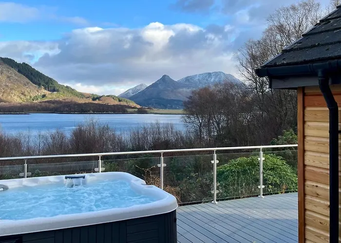 The Heronry Hideaway With Luxury Hot Tub