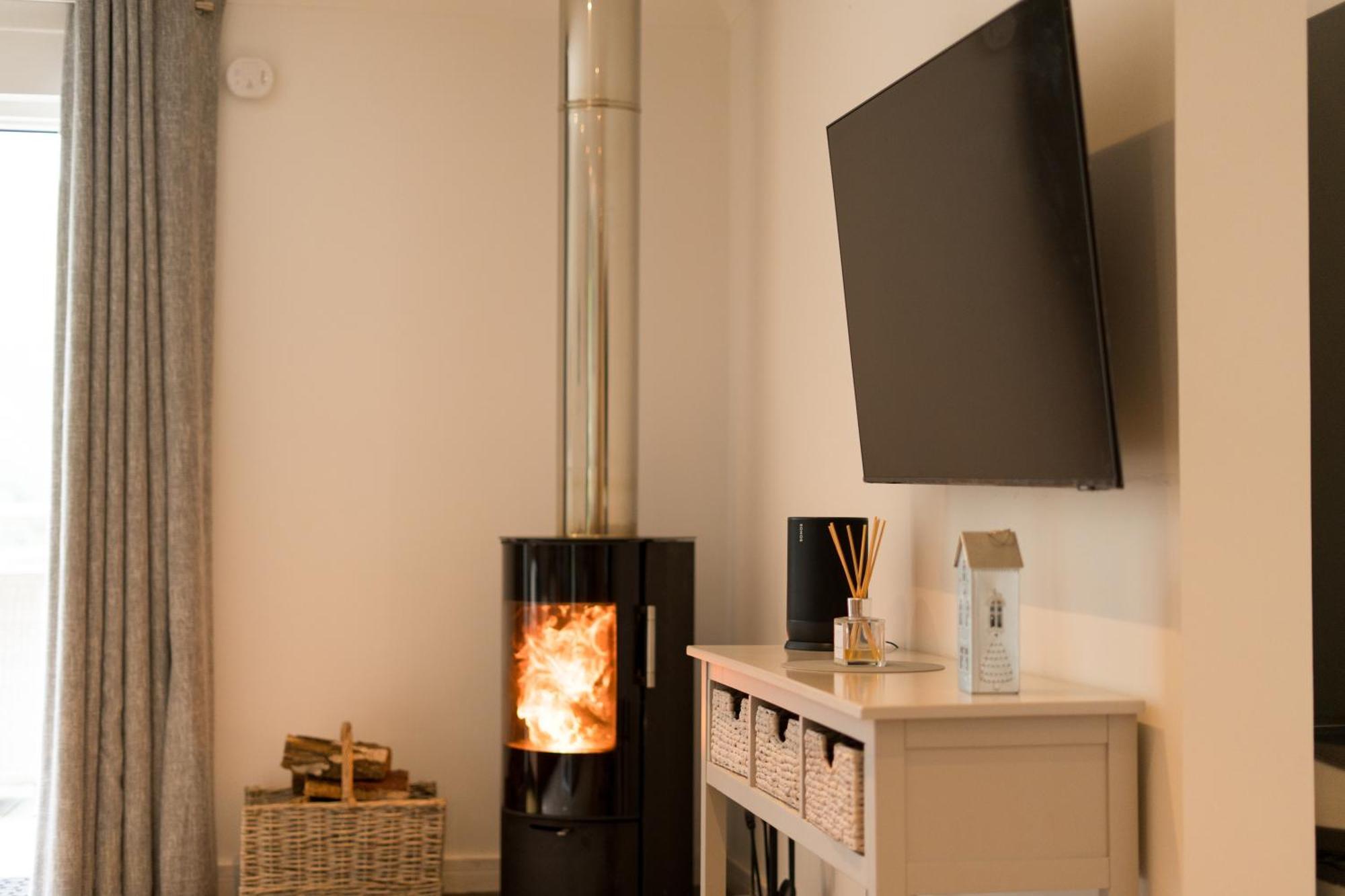 The Heronry Hideaway With Luxury Hot Tub Villa Ballachulish