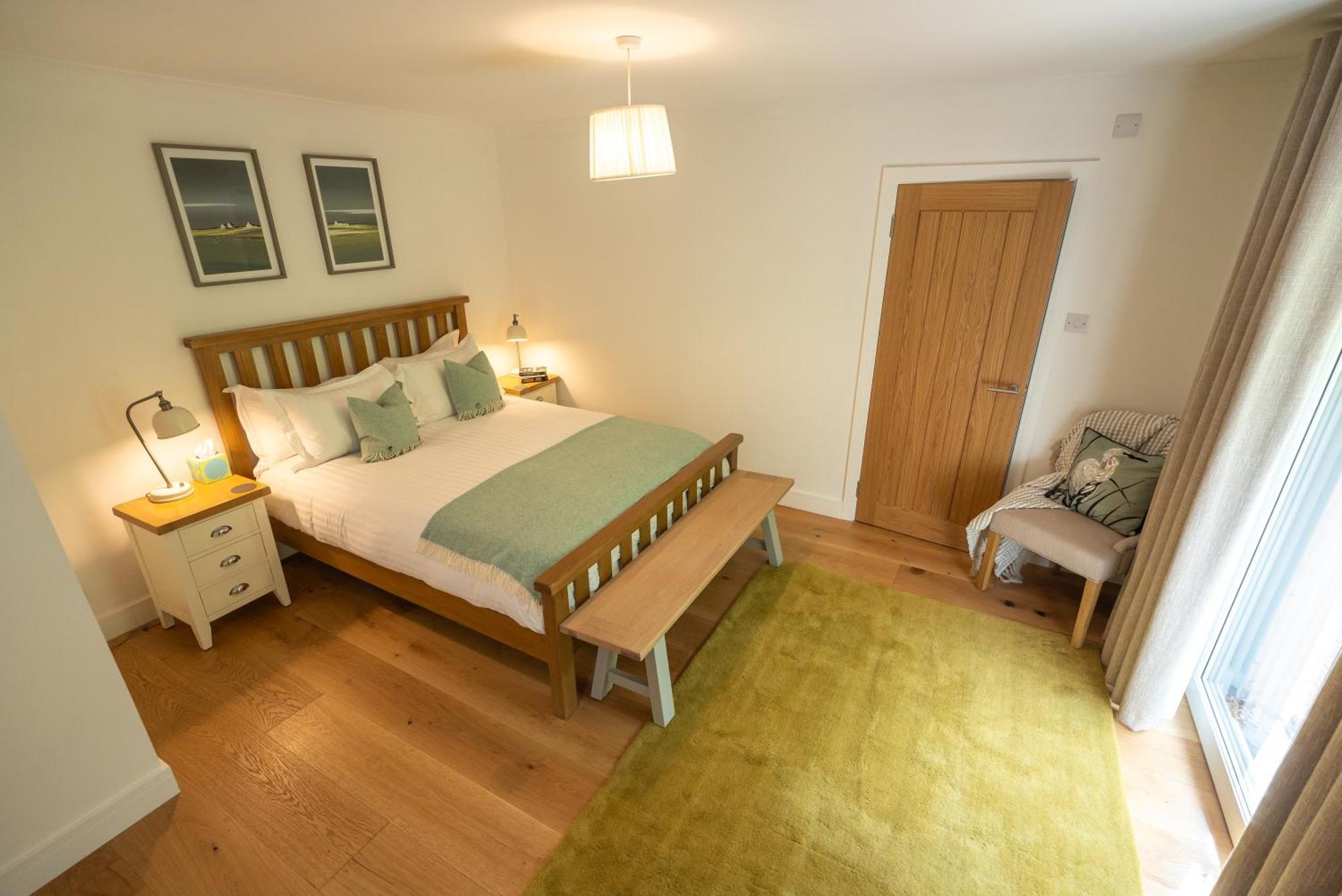 The Heronry Hideaway With Luxury Hot Tub *