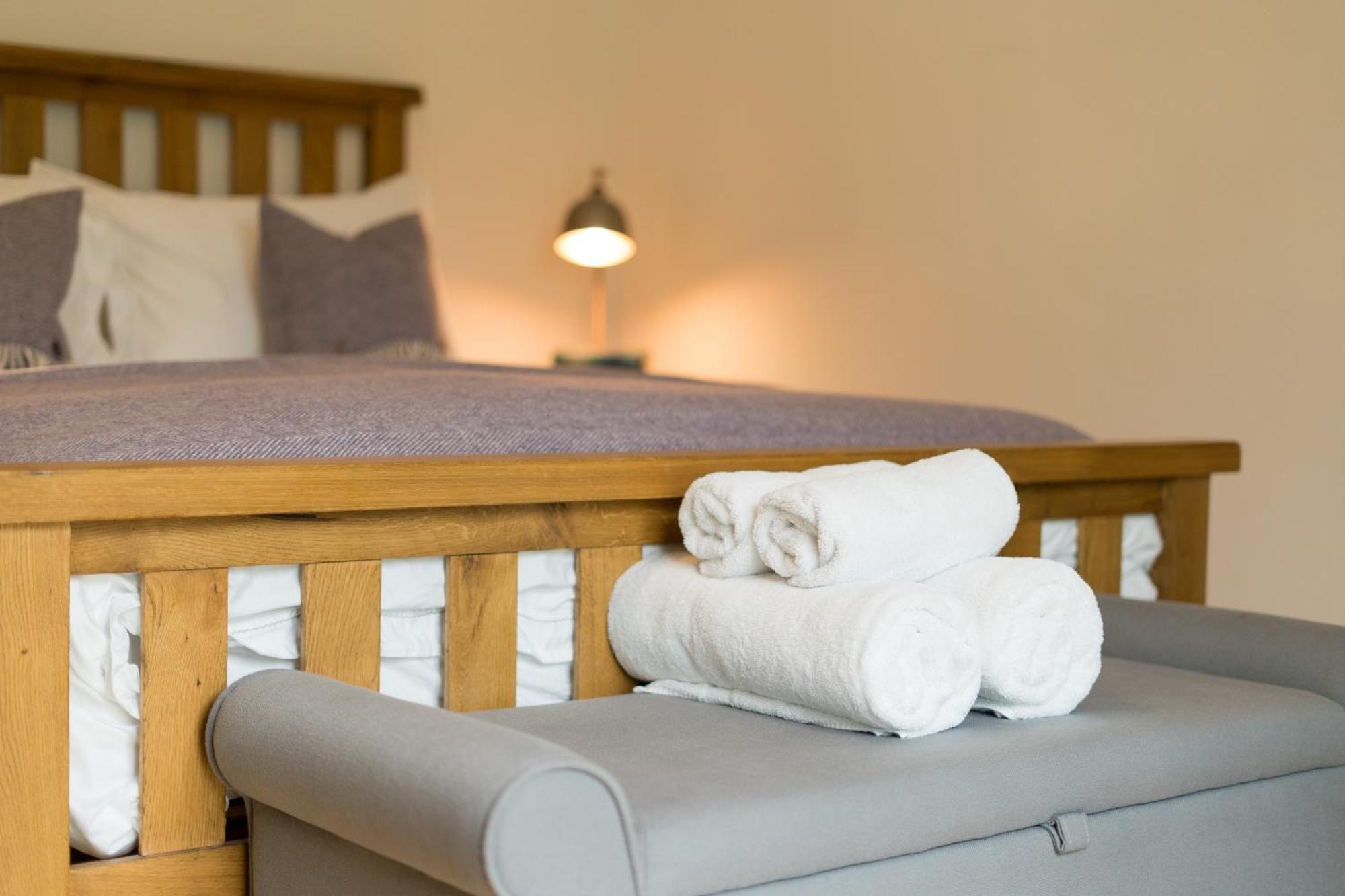 The Heronry Hideaway With Luxury Hot Tub Ballachulish