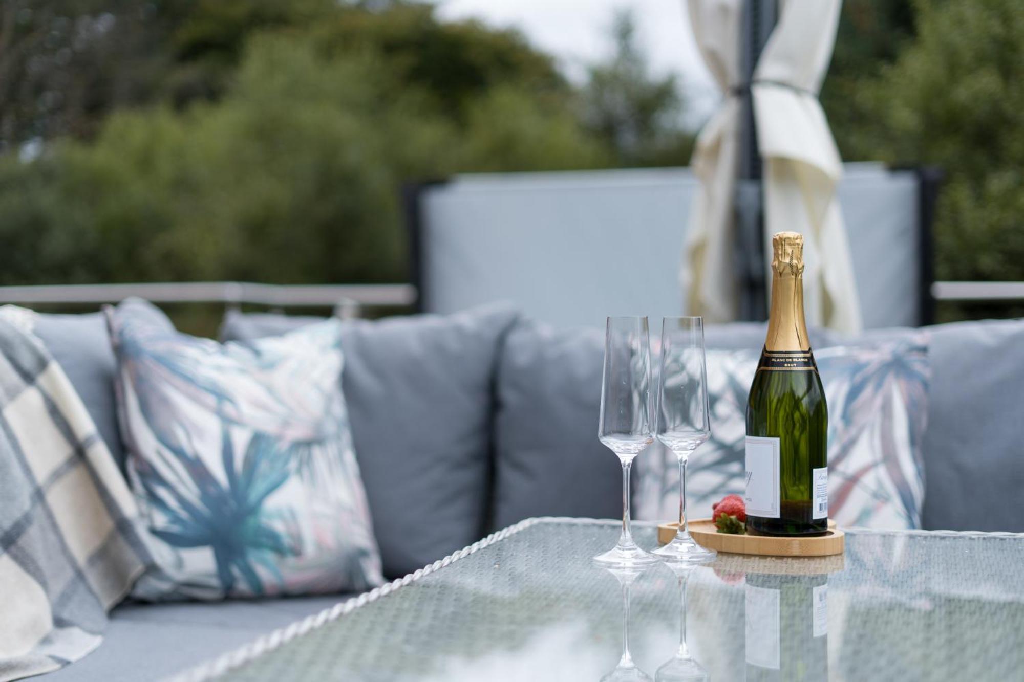 The Heronry Hideaway With Luxury Hot Tub Villa